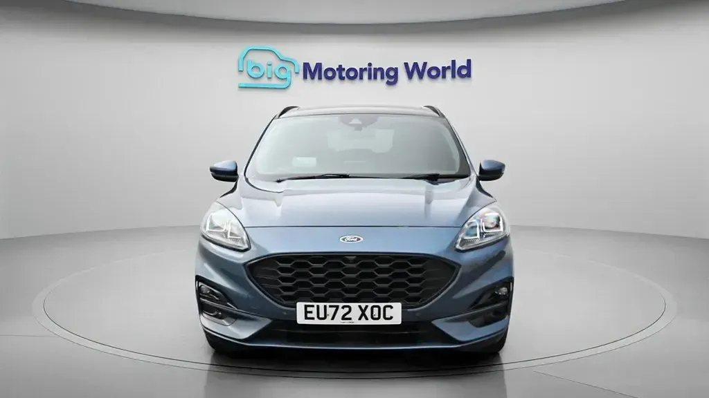 Usado Ford Kuga ST-Line X 190 CV (139 kW) 2022 Azul SUV