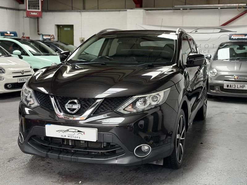 Used Nissan Qashqai Tekna 115 HP (84 kW) 2017 Black SUV