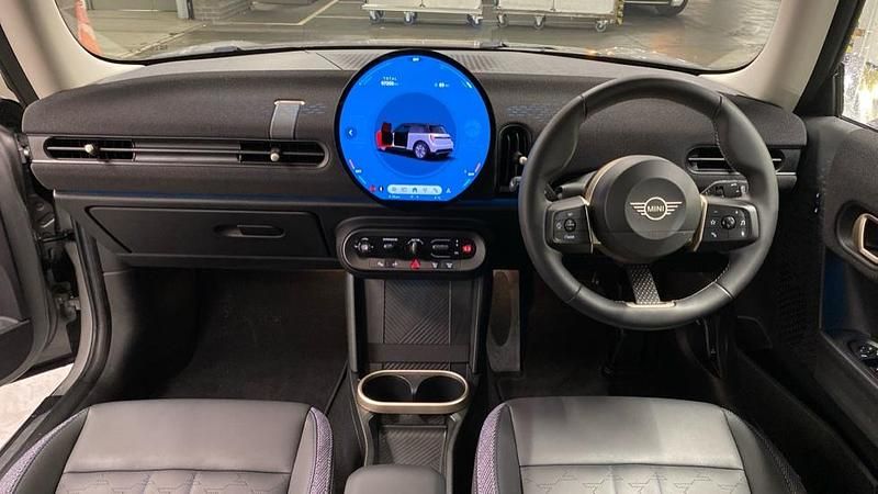 Used Mini Cooper Hatch 154 HP (113 kW) 2024 Silver Hatchback