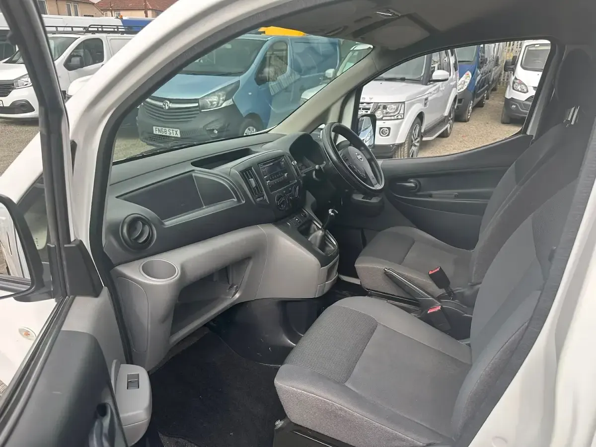 Used Nissan NV200 Acenta 2015 White MPV