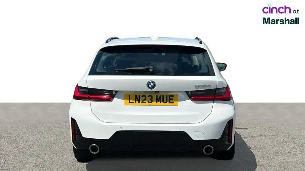 Used BMW 330e M Sport 292 HP (214 kW) 2023 Alpine white Estate