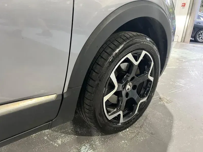 Usado Vauxhall Crossland Ultimate 130 CV (95 kW) 2022 Gris SUV
