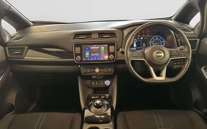 Used Nissan Leaf N-Connecta 110 kW (150 HP) 2025 Hatchback