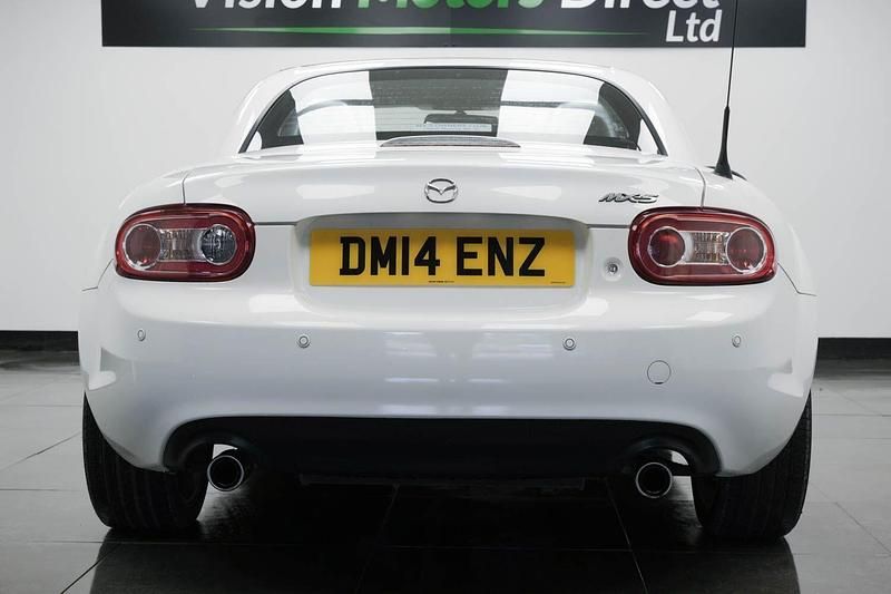 Used Mazda MX5 Inclusive 160 HP (117 kW) 2014 White Cabriolet