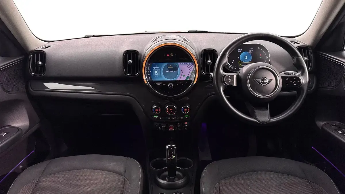 Używany Mini Cooper Countryman Classic 134 KM (98 kW) 2023 Srebrny SUV