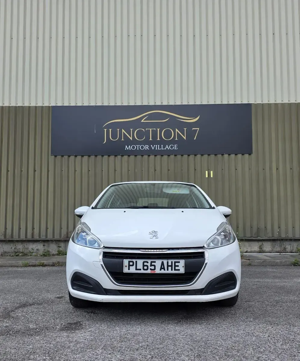 Used Peugeot 208 Active 2016 White Hatchback