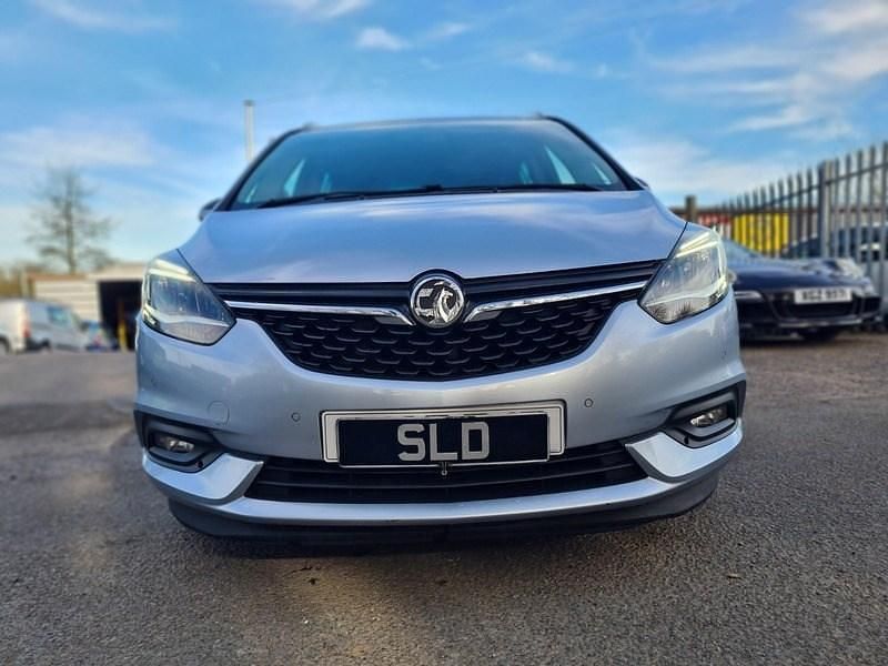 Used Vauxhall Zafira SRi 140 HP (102 kW) 2018 Silver MPV