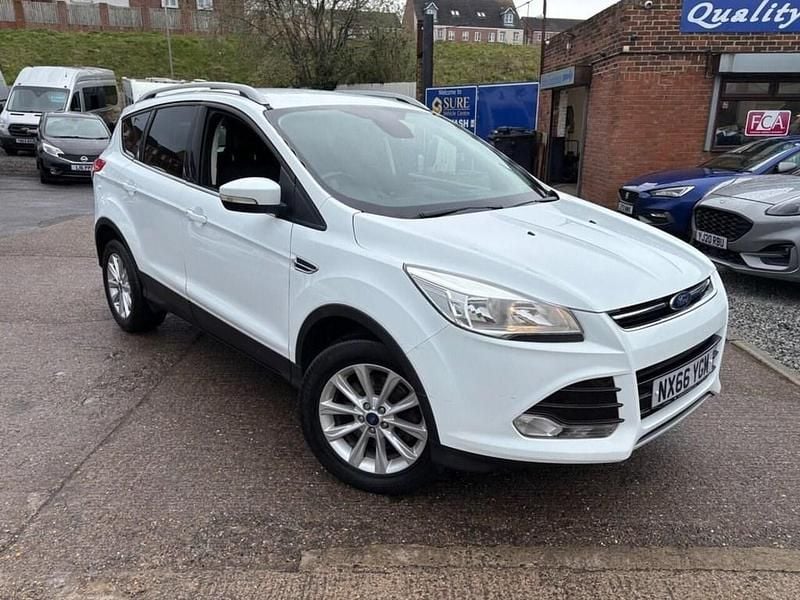 Used Ford Kuga Titanium 150 HP (110 kW) 2016 White SUV
