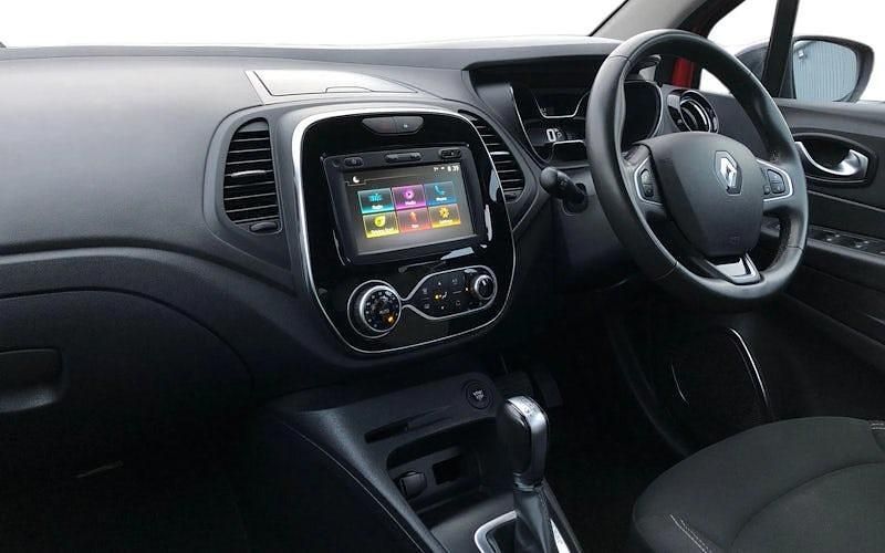 Used Renault Captur Iconic 150 HP (110 kW) 2019 Red/black SUV