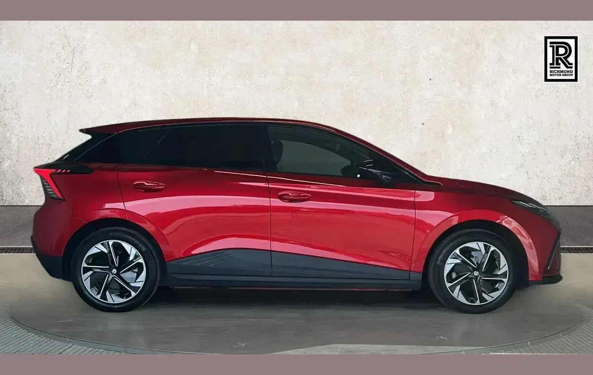 Usado MG MG4 EV Trophy 147 kW (200 HP) 2024 Vermelho Citadino
