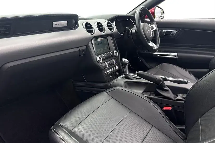 Used Ford Mustang 290 HP (213 kW) 2018 Ruby red Cabriolet