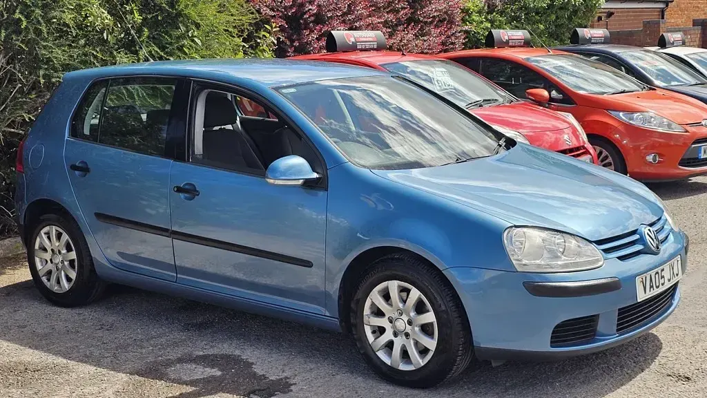 Used VW Golf IV SE 2005 Blue Hatchback
