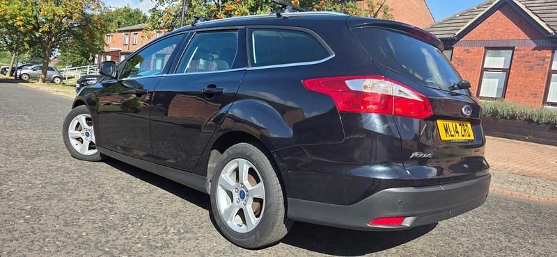 Black Used 2014 Ford Focus Zetec Estate | £3,499 (Good price) - Image 1/4
