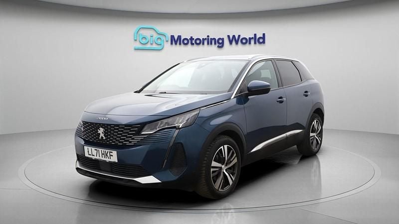 Used Peugeot 3008 Allure Premium 131 HP (96 kW) 2021 Blue SUV