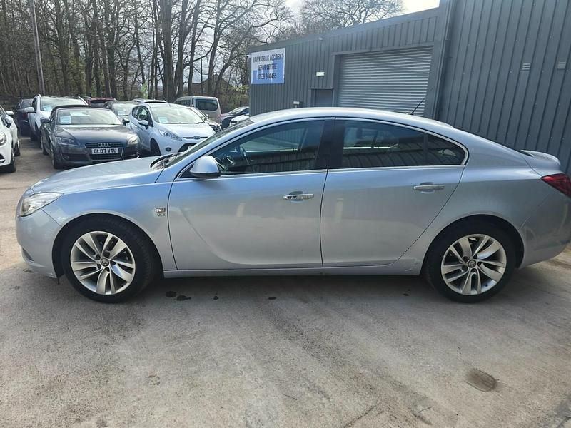 Used Vauxhall Insignia 160 HP (117 kW) 2013 Silver Hatchback