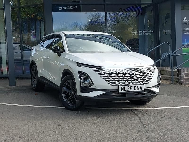 White New 2025 Omoda 5 SUV | £22,798 (Fair price) - Image 1/4