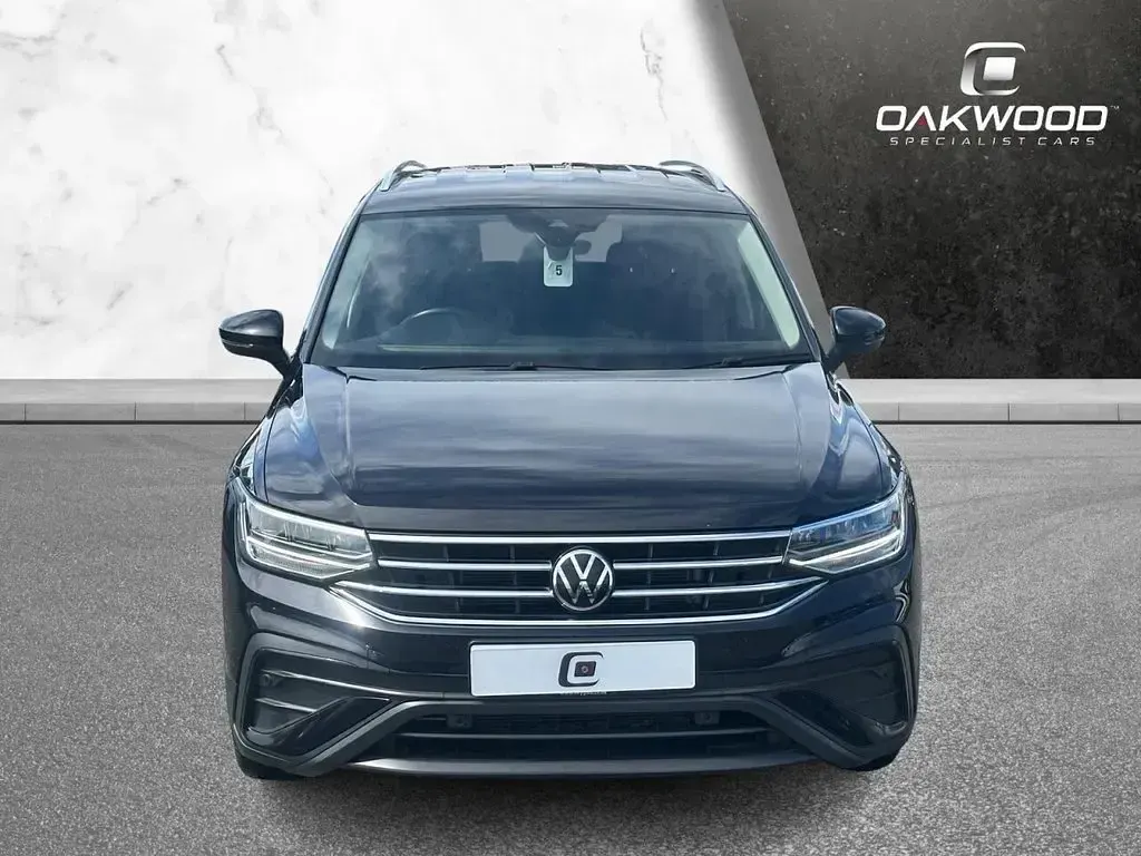 Used VW Tiguan Allspace Life 150 HP (110 kW) 2023 Black SUV