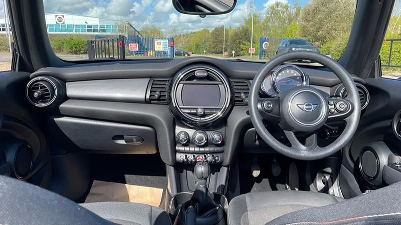 Used Mini Cooper 134 HP (98 kW) 2018 Grey Hatchback