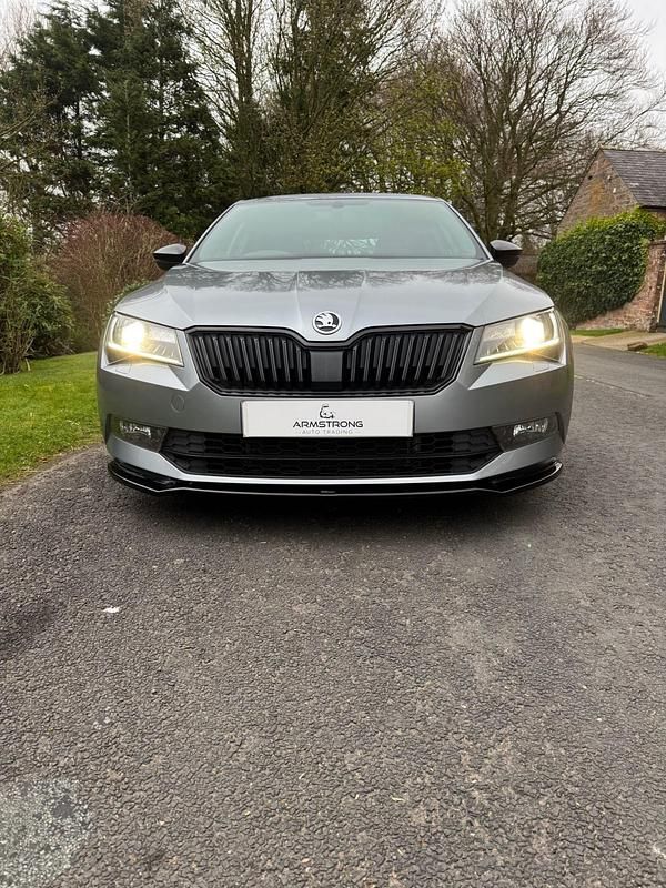 Used Skoda Superb SportLine 190 HP (139 kW) 2018 Grey Hatchback