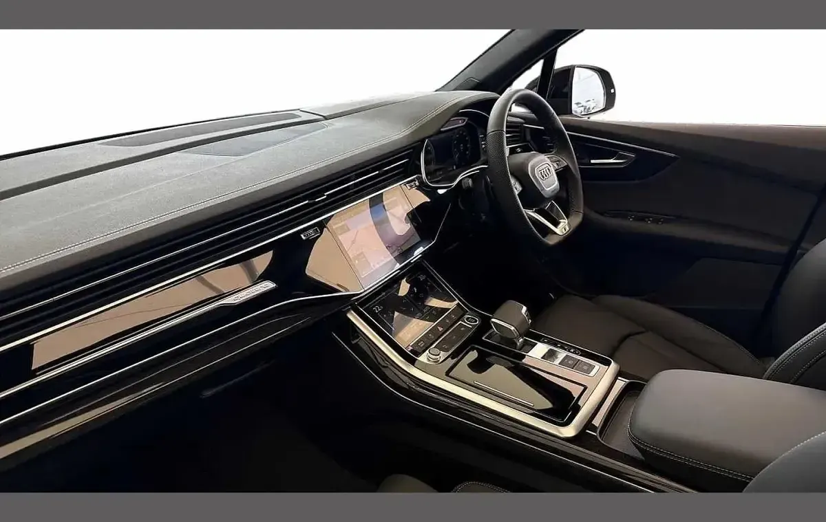 New Audi Q7 Black Edition 389 HP (286 kW) 2026 Grey SUV