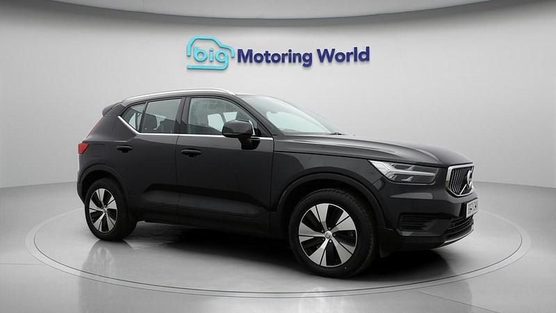 Used Volvo XC40 Core 211 HP (155 kW) 2021 Black SUV