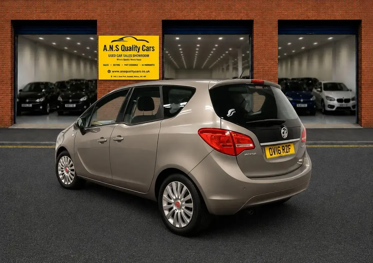 Used Vauxhall Meriva 120 HP (88 kW) 2016 Brown MPV