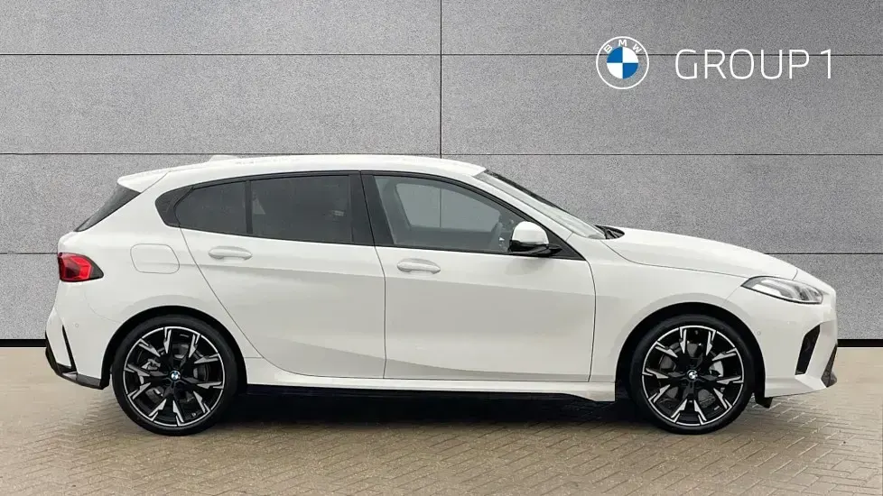 Usado BMW 120 M Sport 168 CV (123 kW) 2026 Blanco Utilitario