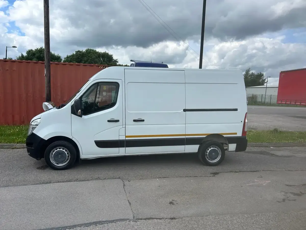 Used Nissan NV400 110 HP (80 kW) 2017 White Van
