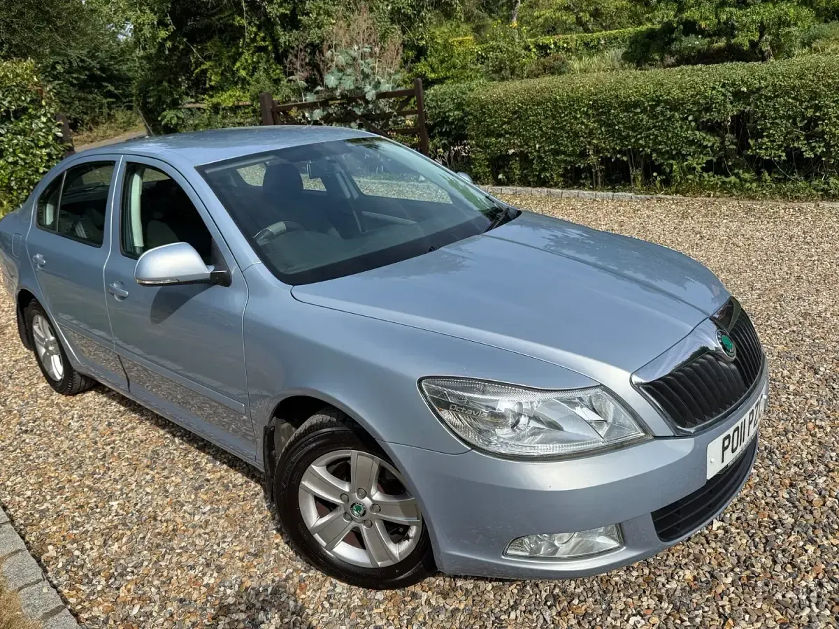 Used Skoda Octavia SE 160 HP (117 kW) 2011 Blue Hatchback