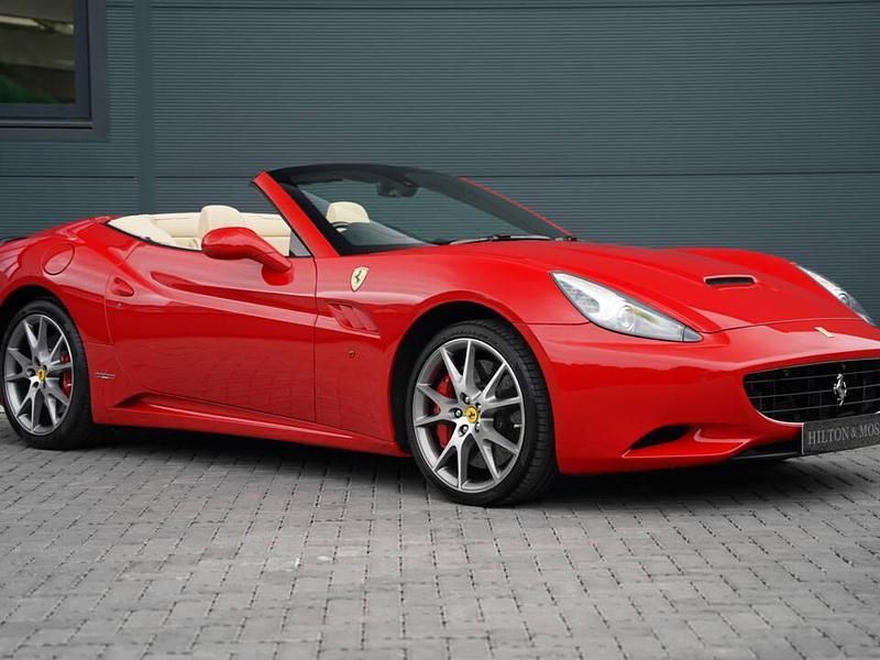 Rosso corsa Used 2010 Ferrari California Cabriolet | £61,750 - Image 1/4