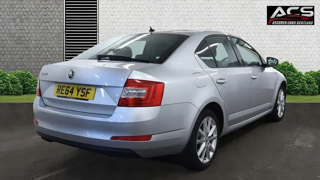 Used Skoda Octavia Elegance 150 HP (110 kW) 2014 Silver Estate