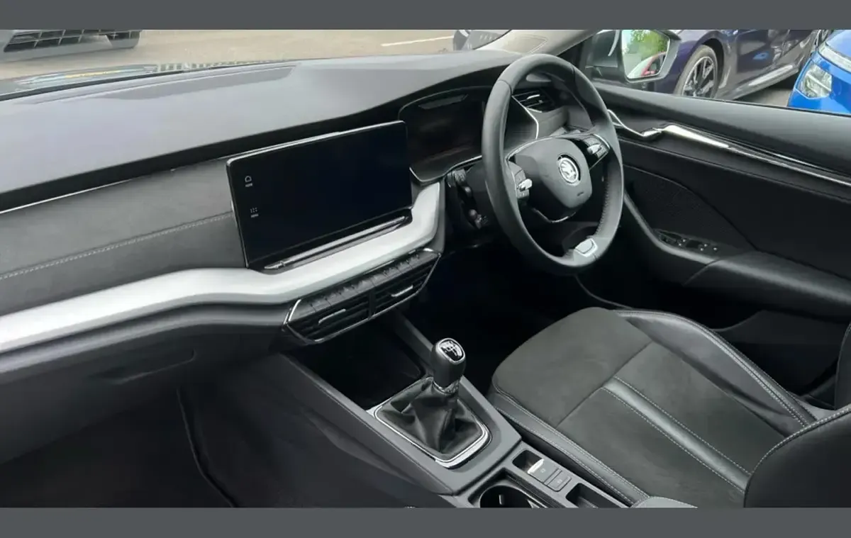 Gebraucht Skoda Octavia SE L 147 PS (108 kW) 2024 Grau Kleinwagen