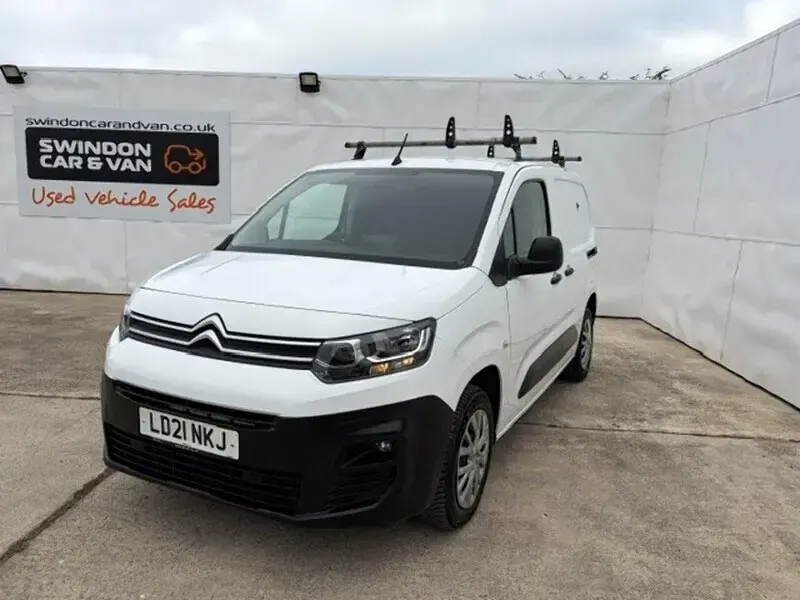 Used Citroën Berlingo 100 HP (73 kW) 2021 White MPV