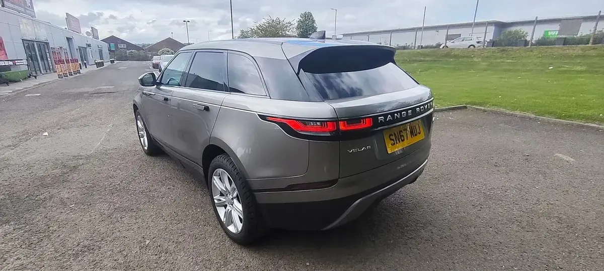 Used Land Rover Range Rover Velar 178 HP (130 kW) 2017 Silver SUV