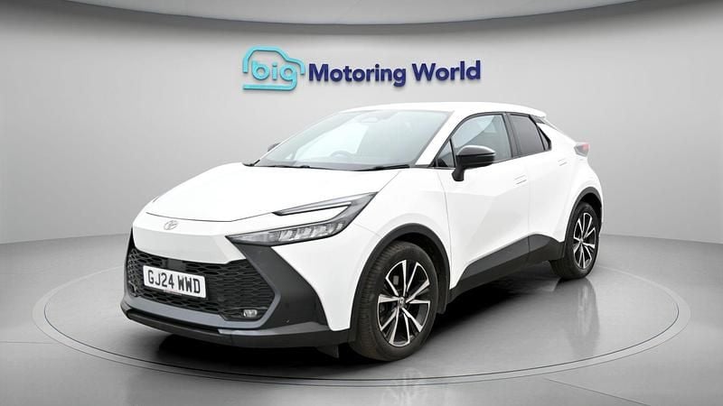 Used Toyota C-HR Design 138 HP (101 kW) 2024 SUV