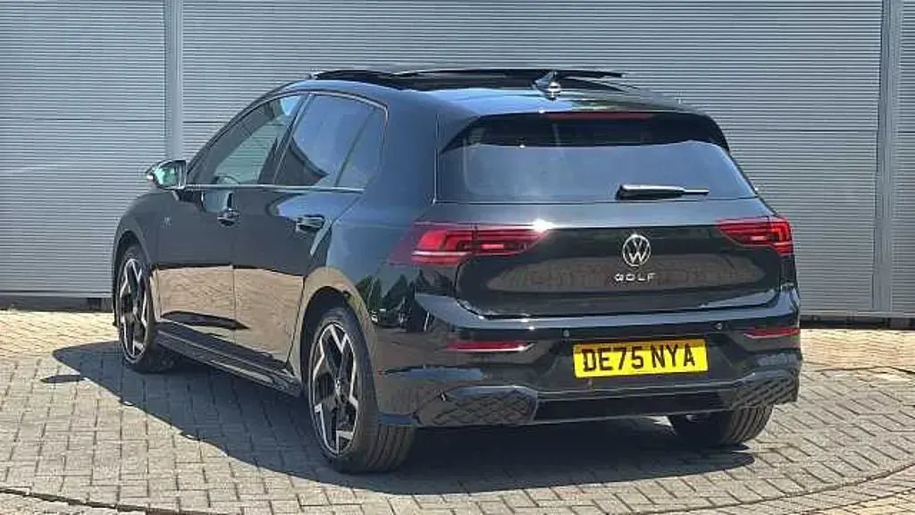 Used VW Golf VIII 150 HP (110 kW) 2025