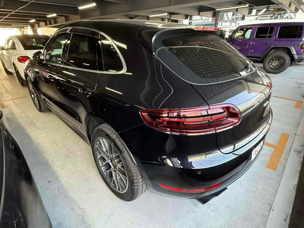 Used Porsche Macan Turbo 400 HP (294 kW) 2015 Black SUV