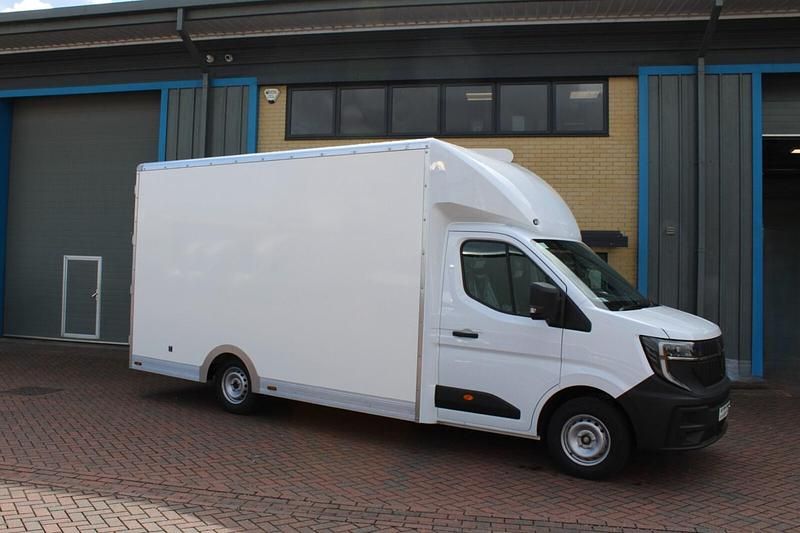 New Renault Master 150 HP (110 kW) 2026 White MPV