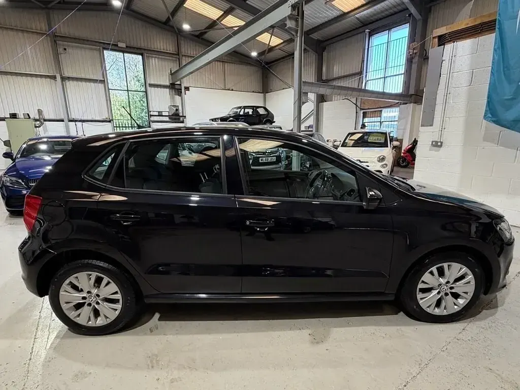 Używany VW Polo SE 90 KM (66 kW) 2014 Czarny Hatchback