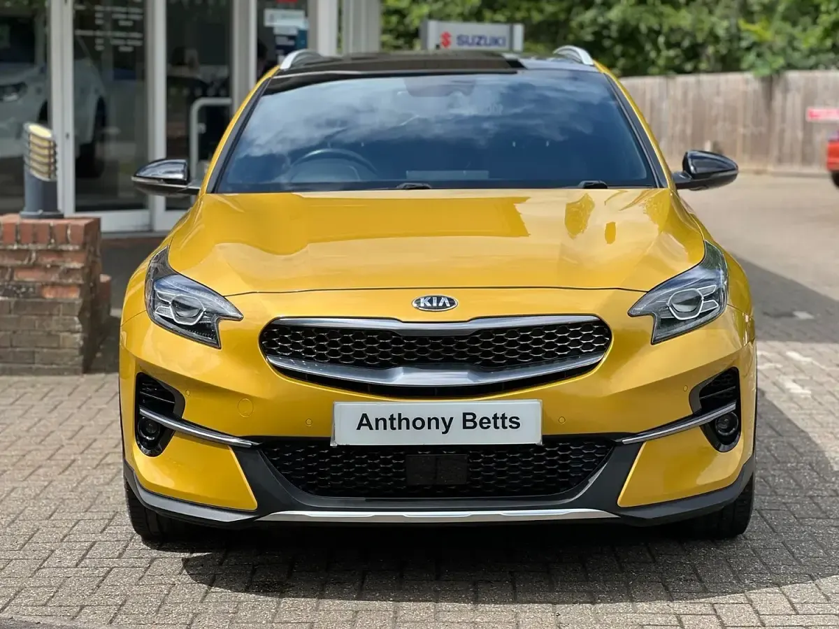 Used Kia XCeed First Edition 2020 Yellow SUV
