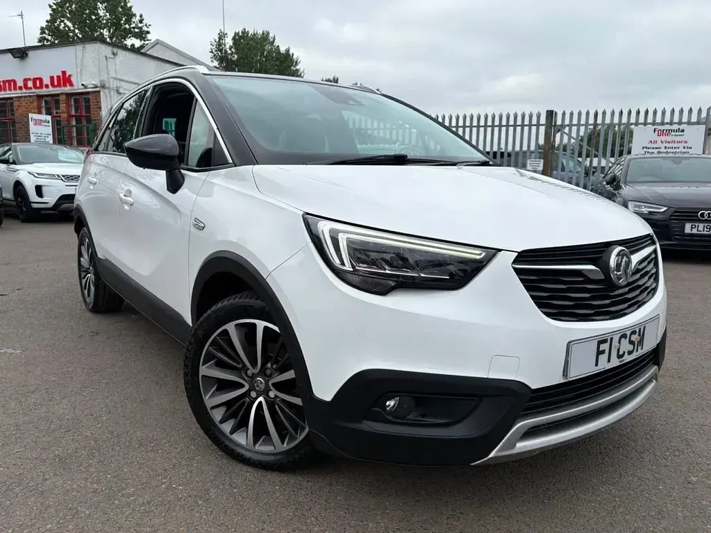 Used Vauxhall Crossland X Elite 83 HP (61 kW) 2020 White SUV