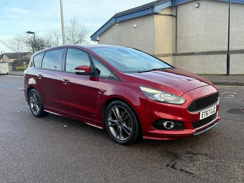 Red Used 2018 Ford S-MAX ST-Line MPV | £7,995 (Fair price) - Image 1/4