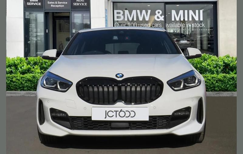 Used BMW 120 M Sport 187 HP (137 kW) 2023 White Hatchback