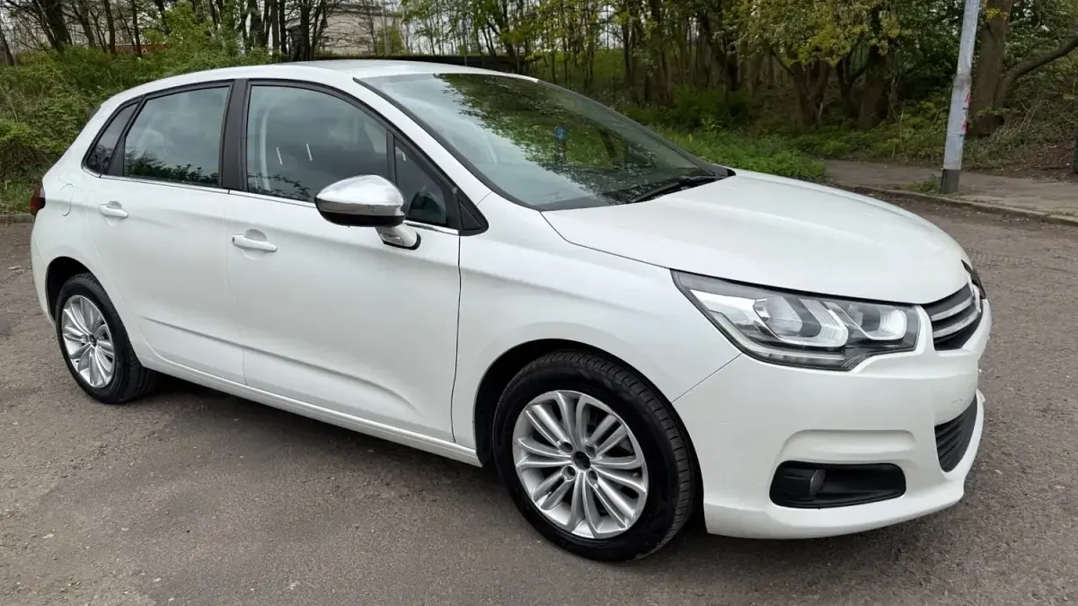 Używany Citroën C4 Flair 2015 Biały Hatchback