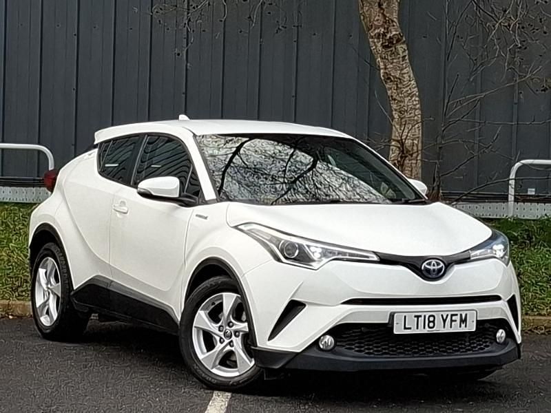 Used Toyota C-HR 122 HP (89 kW) 2018 White SUV