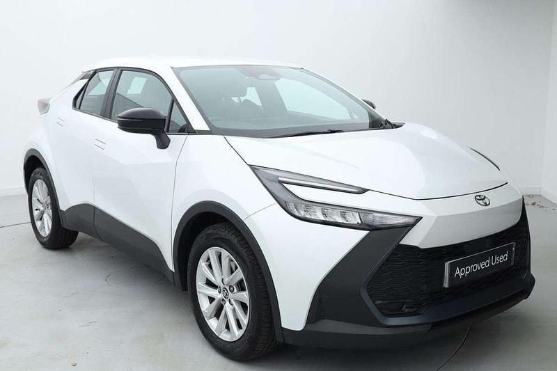 White Used 2024 Toyota C-HR SUV | £24,499 (Good price) - Image 1/4