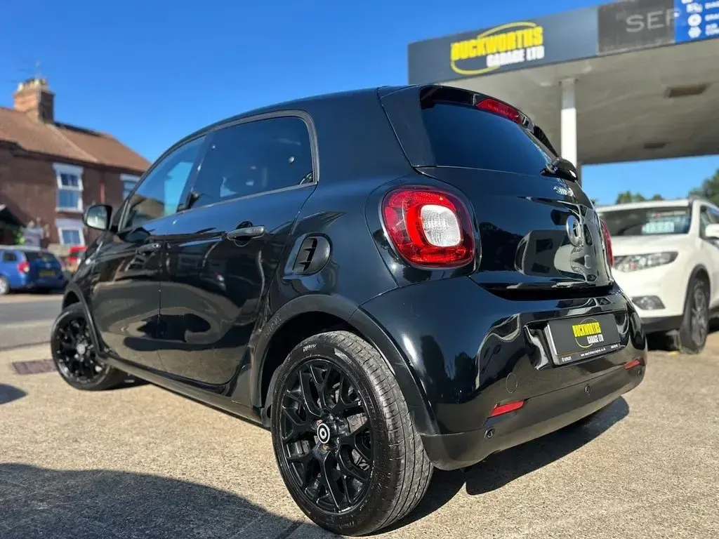 Used Smart ForFour Edition Black 71 HP (52 kW) 2016 Black Hatchback
