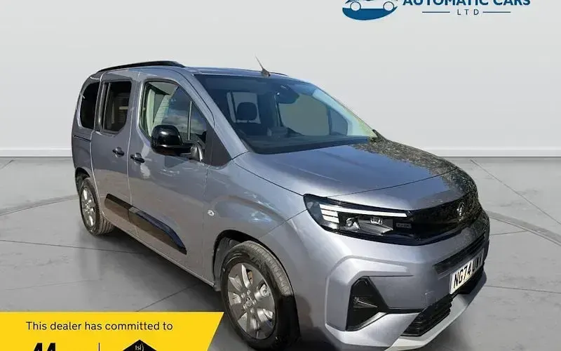 Used Vauxhall Combo Ultimate 100 kW (136 HP) 2026 MPV