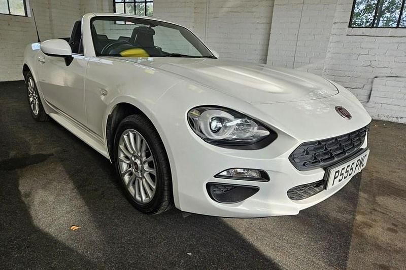 White Used 2016 Fiat 124 Spider Classica Cabriolet | £9,490 (Good price) - Image 1/1