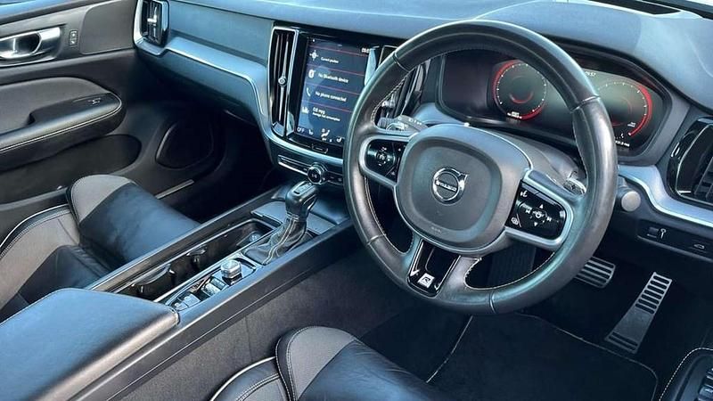 Used Volvo S60 R-Design 247 HP (181 kW) 2020 Silver Sedan